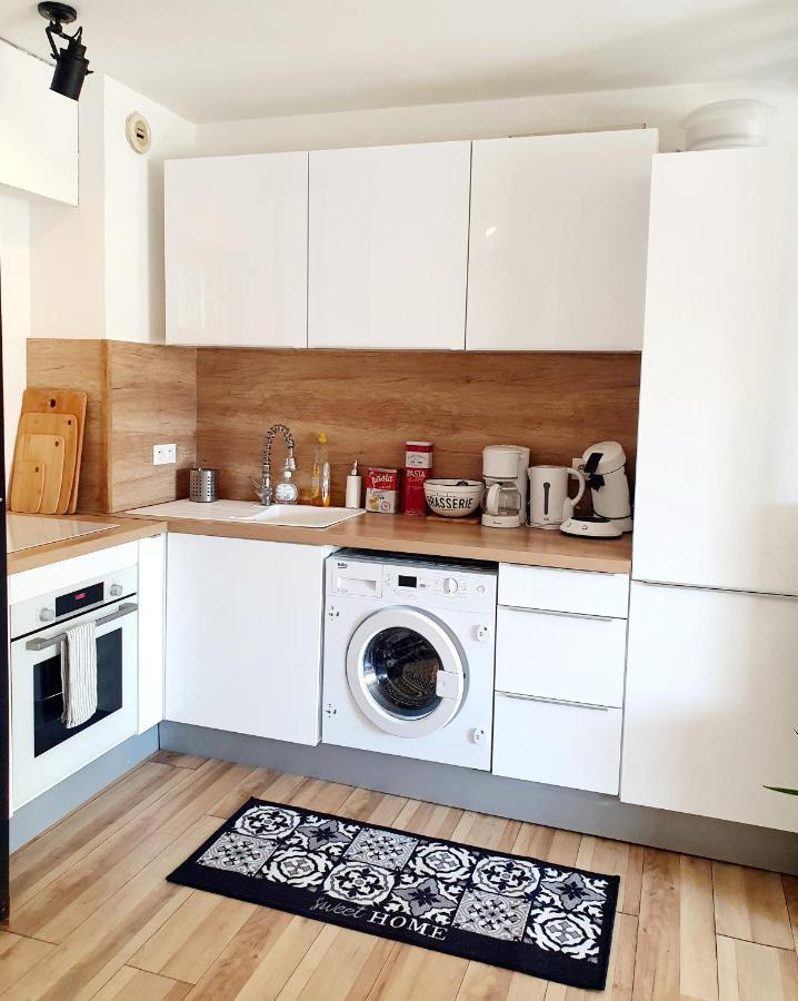 Bel Appartement A 50M De La Plage, 2 Pieces Climatisees, Parking Prive Antibes Dış mekan fotoğraf